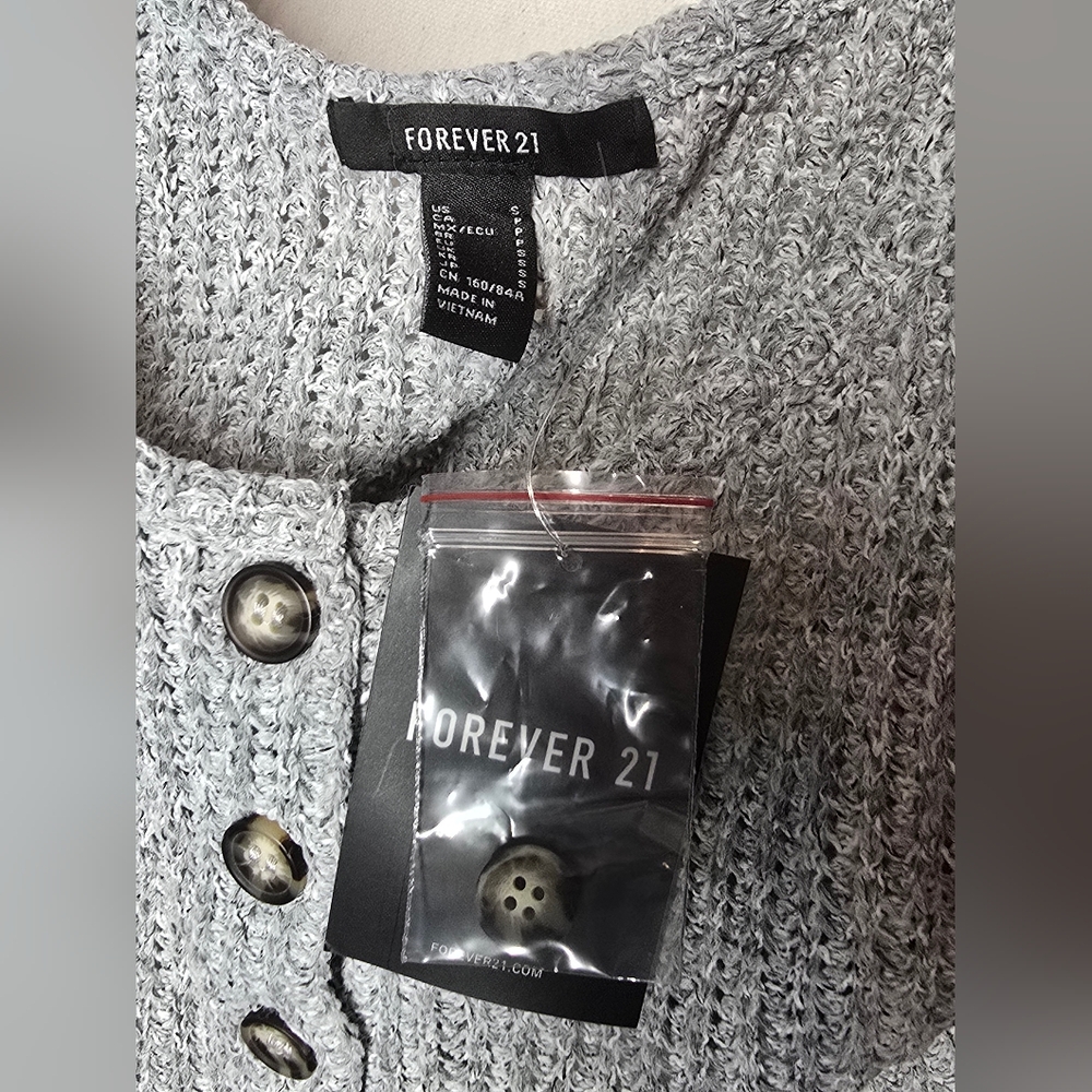 Knit Crop Top - Picture 4 of 4